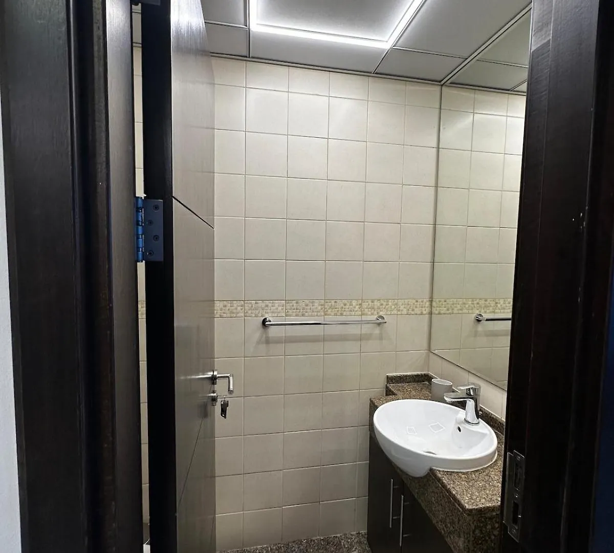 Lägenhet Modern One-Bedroom In Heart Of Marina Dubai