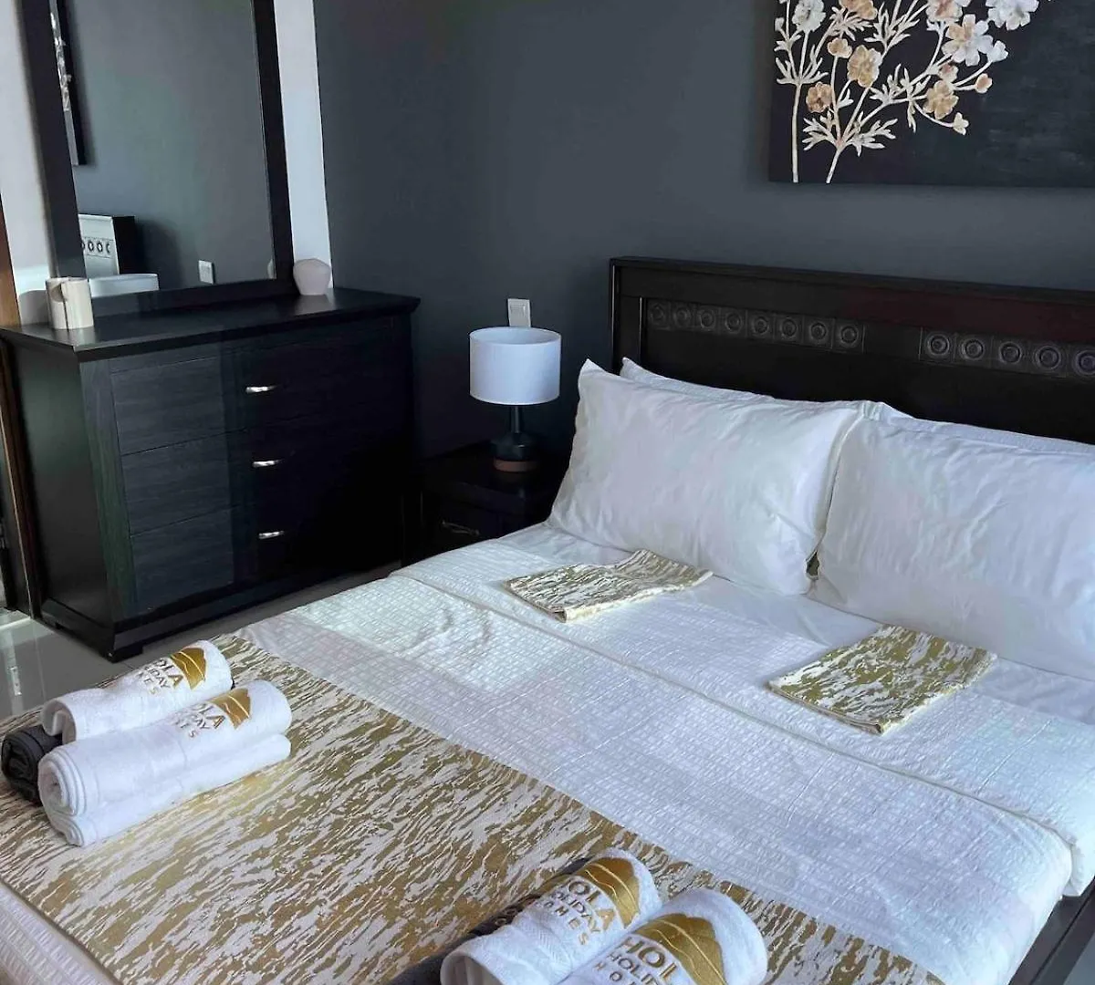 Modern One-Bedroom In Heart Of Marina Dubai