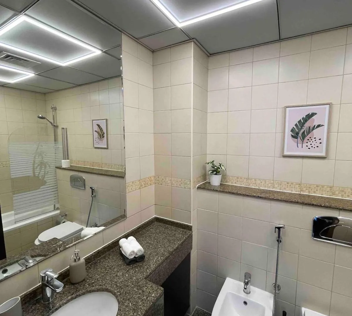 Modern One-Bedroom In Heart Of Marina Dubai