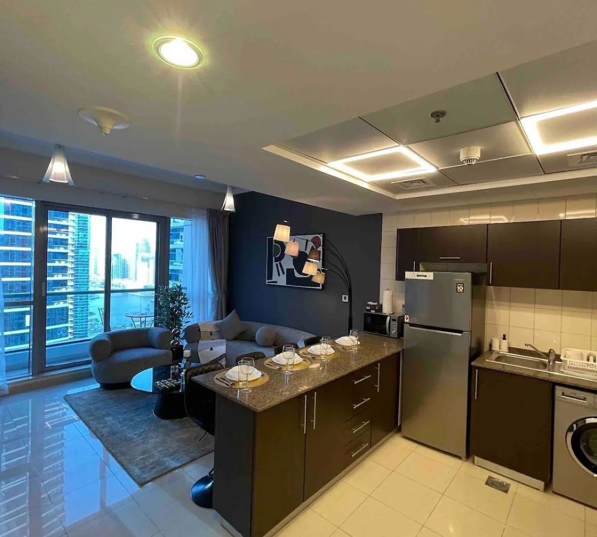 Apartment Modern One-Bedroom In Heart Of Marina Dubai