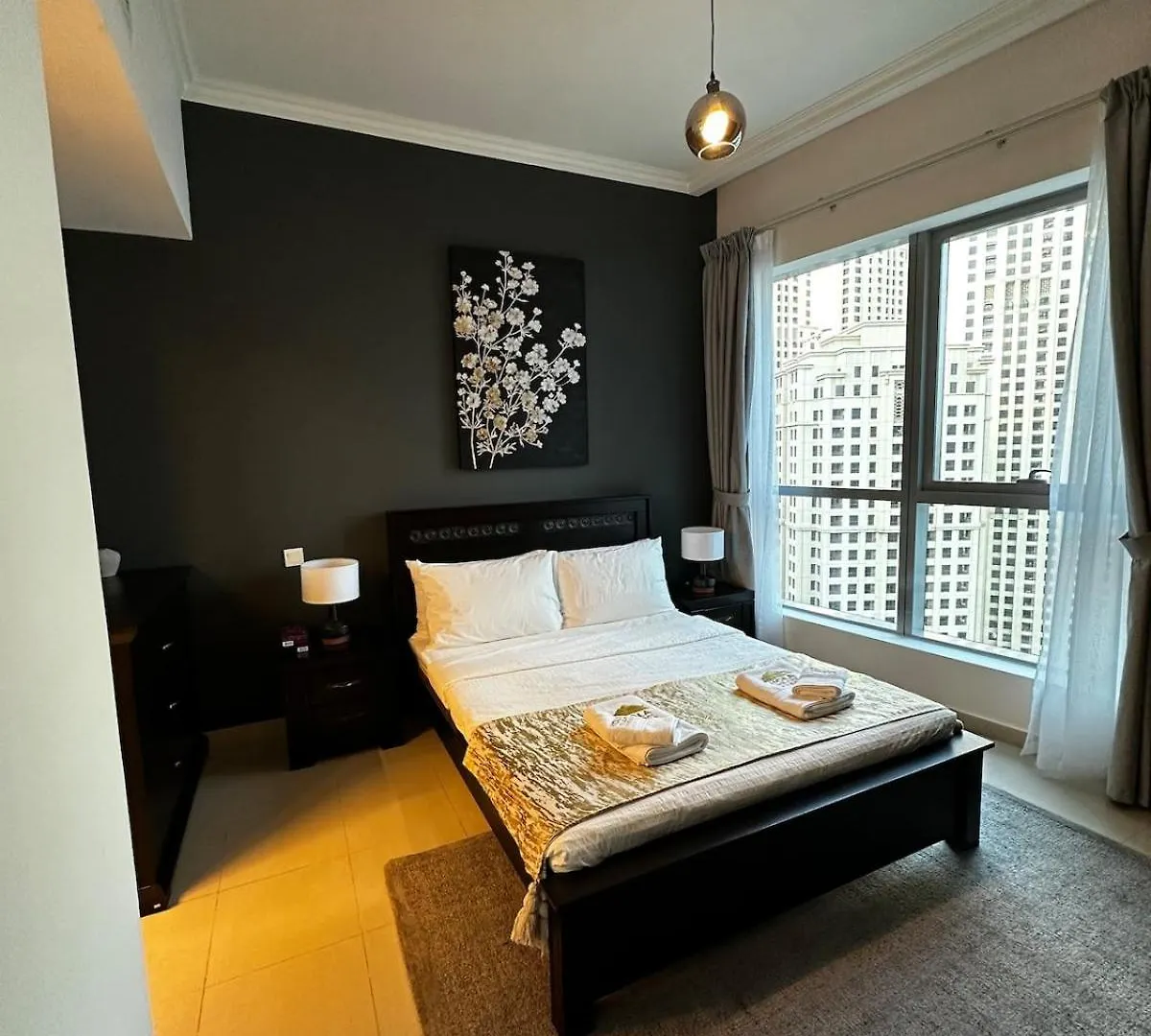 Modern One-Bedroom In Heart Of Marina Dubai