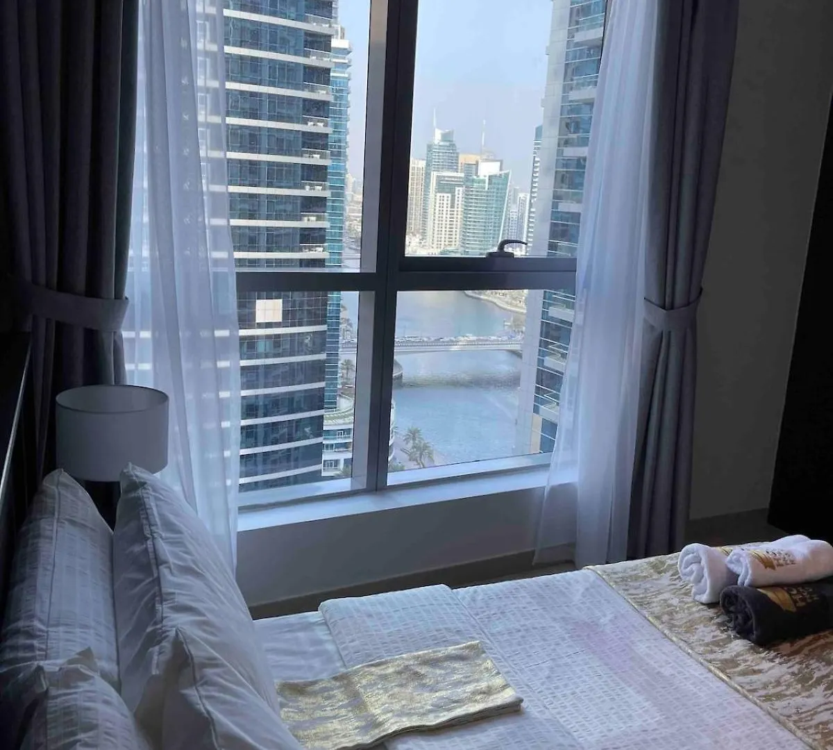 Modern One-Bedroom In Heart Of Marina Dubai