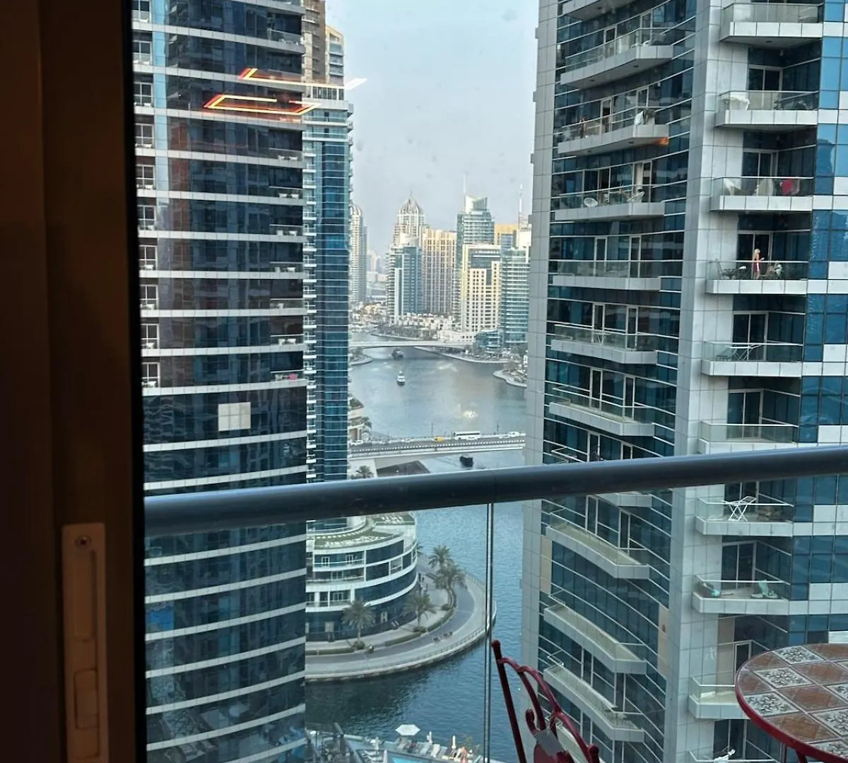 Apartment Modern One-Bedroom In Heart Of Marina Dubai